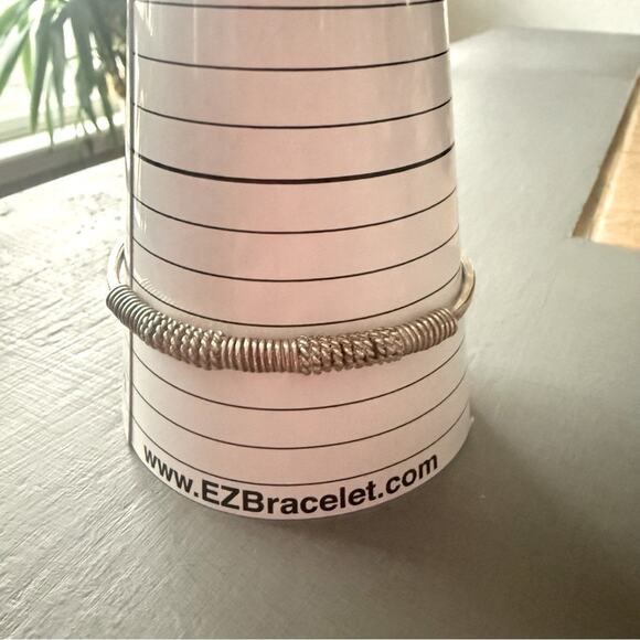 925 Sterling Silver Cuff Bracelet - Picture 7 of 9